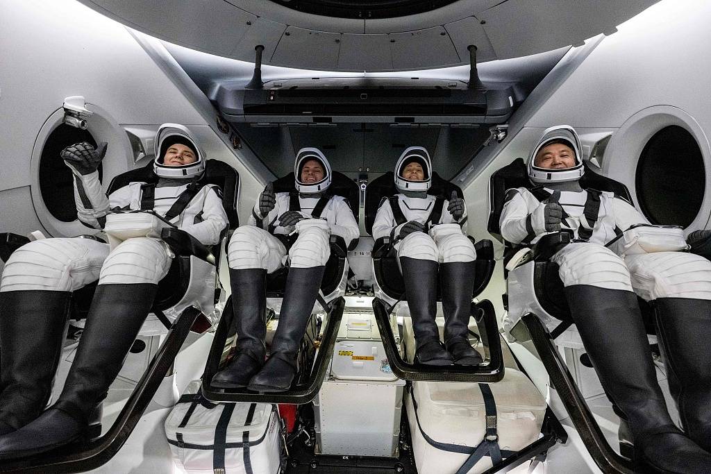 驻留国际空间站五个月后 NASA四名宇航员返回地球-搜狐大视野-搜狐新闻