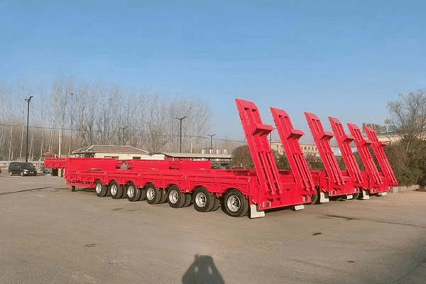 一款新低平板半挂车在市场上推出,备受关注