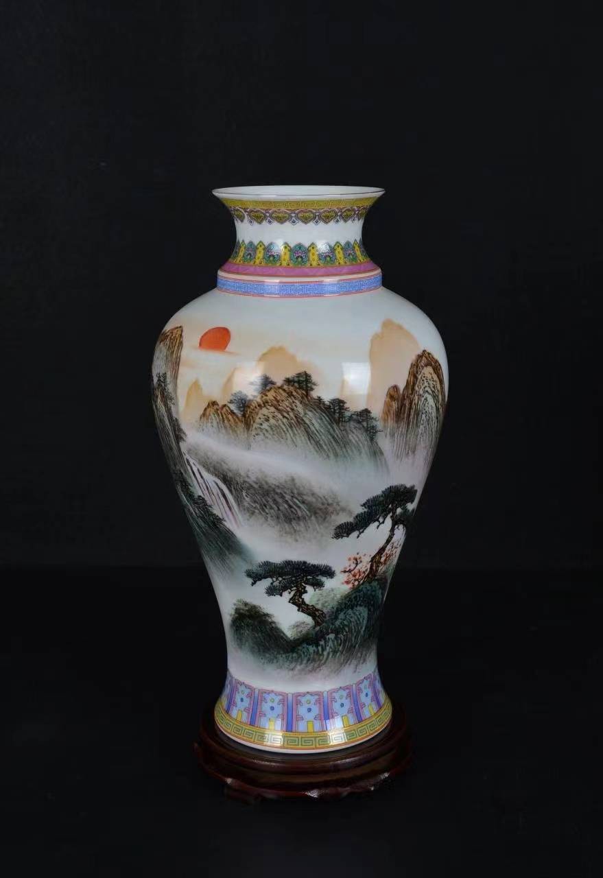 王锡良大师创作 盛世江山手绘粉彩瓷尊_藏品_cm_高约
