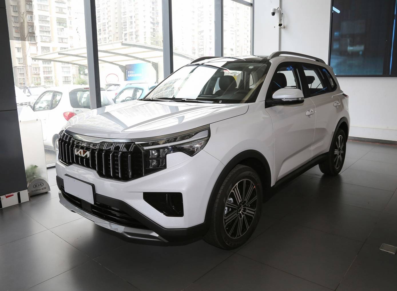 花14万买一台起亚智跑2.0l 挑战版值不值?