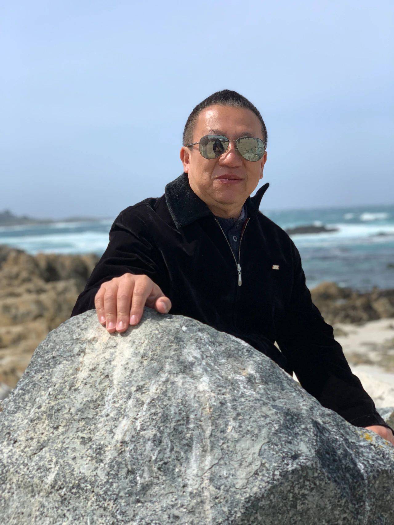 王山老师王山,作家,享国务院政府特殊津贴.