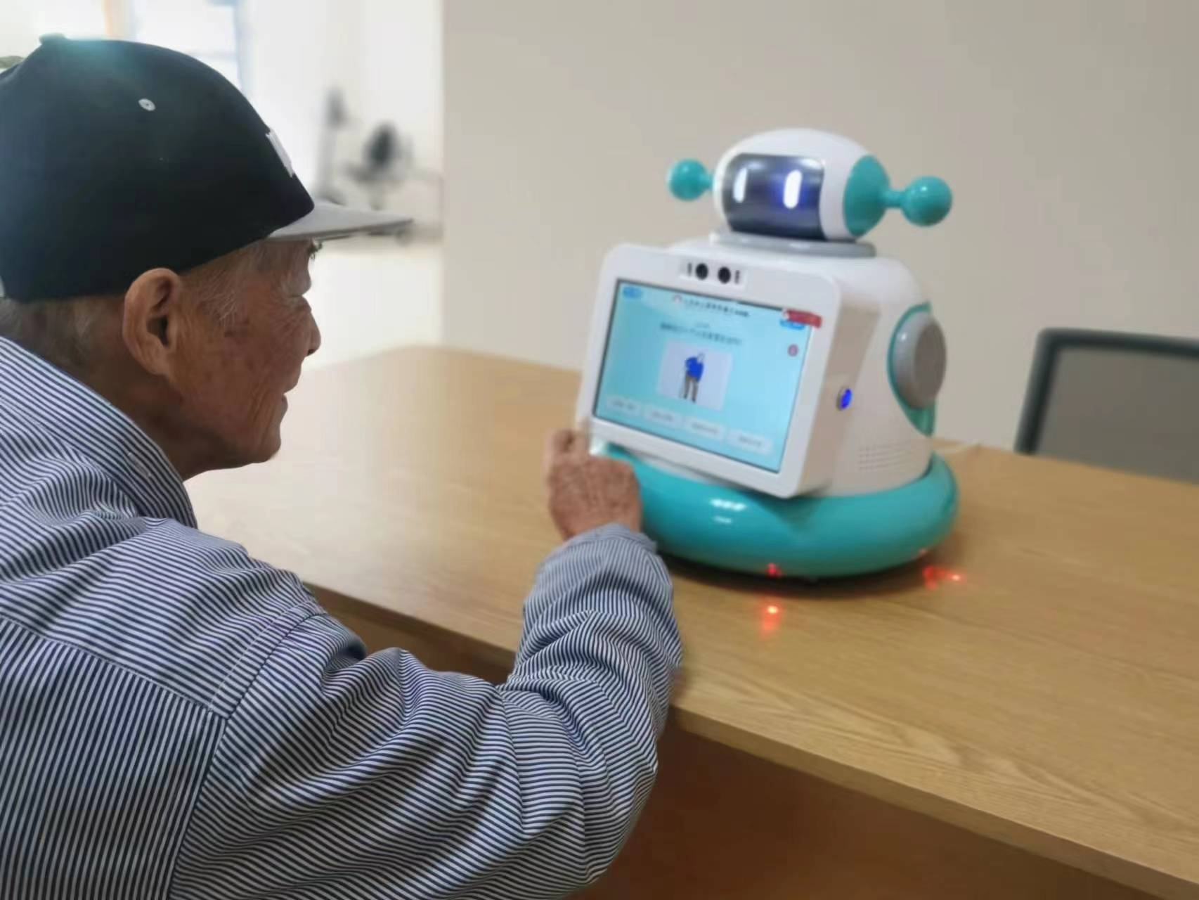 人:针对全国老年人失能失智预防干预试点项目,老年认知障碍友好社区