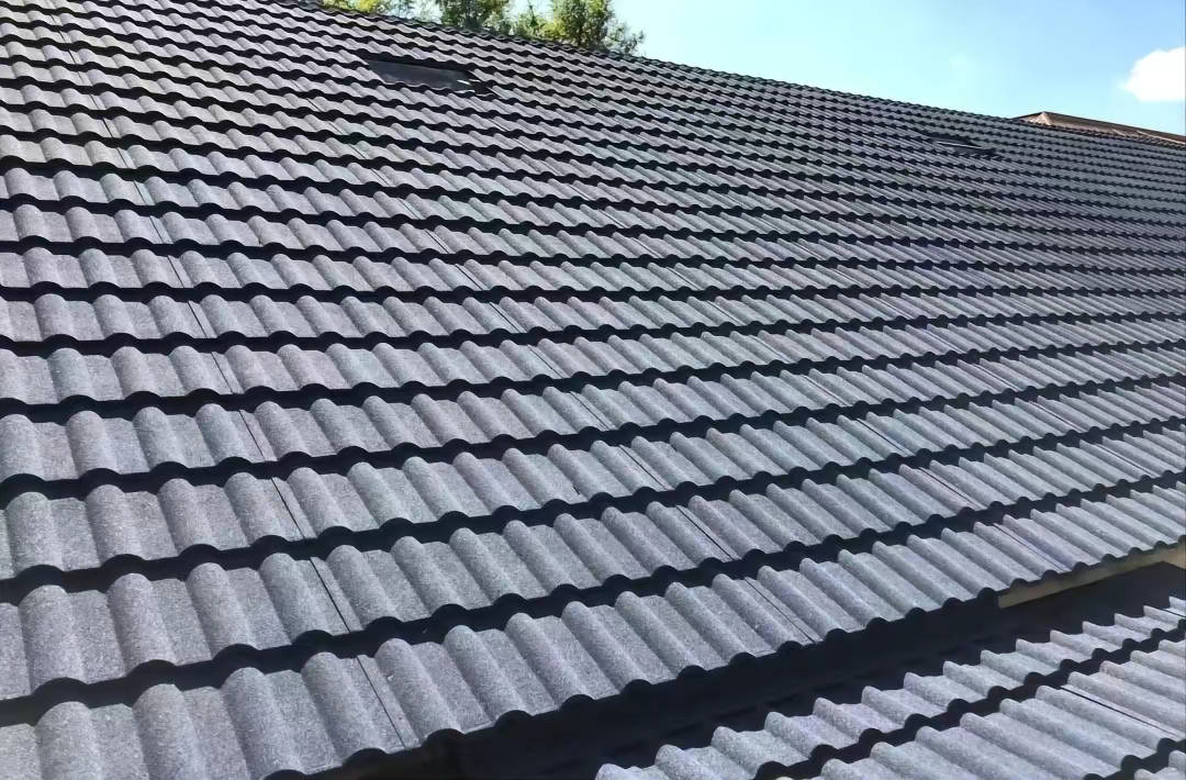 彩石金属瓦,盖房好用又好看!_瓦片_原材料_房屋
