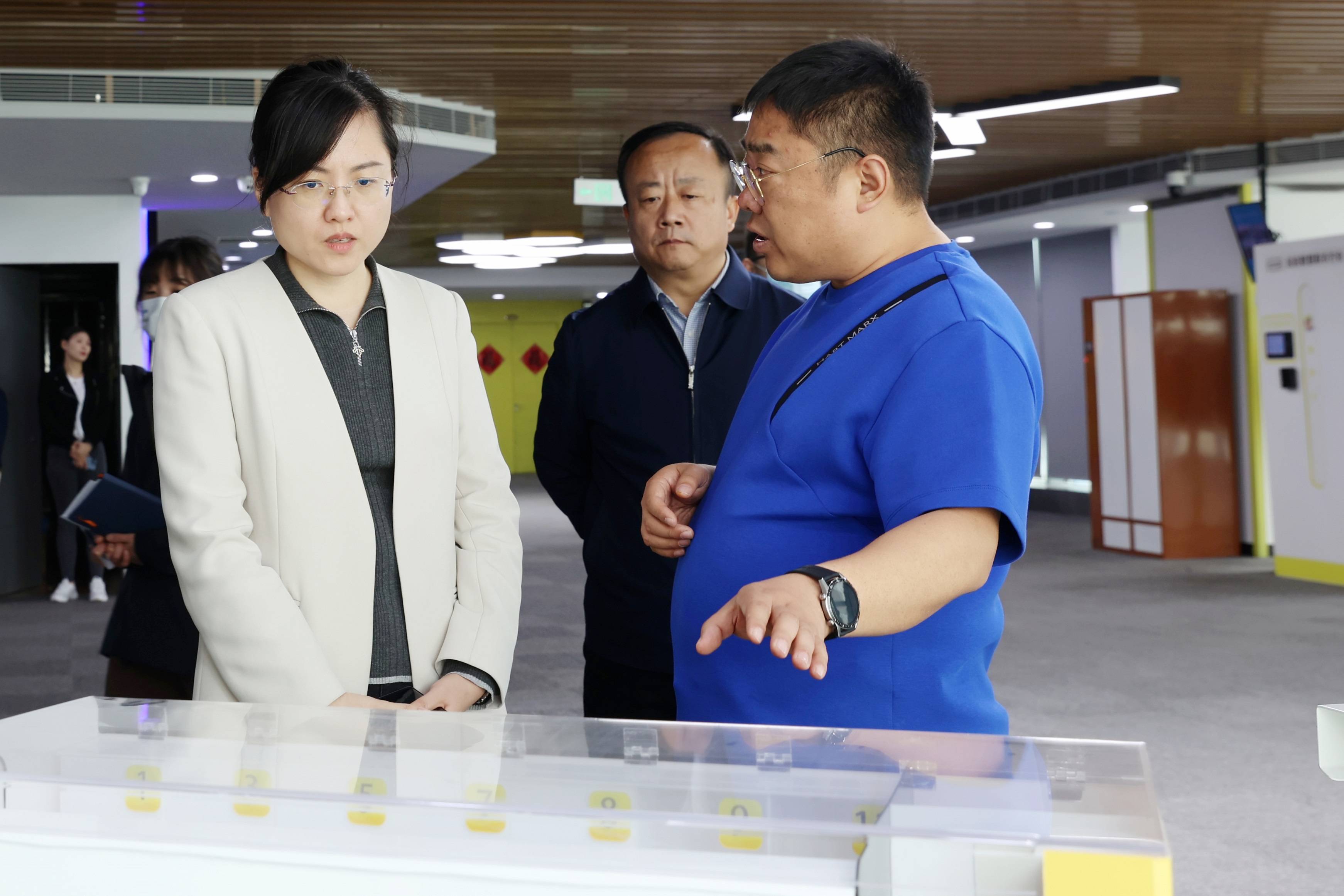 共青团日照市委书记李婉莹一行莅临浣洗参观调研_发展_人们_服务业