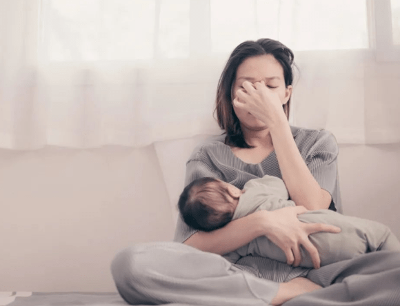 哺乳期妈妈发烧可以喂奶吗 怎样预防产后感染