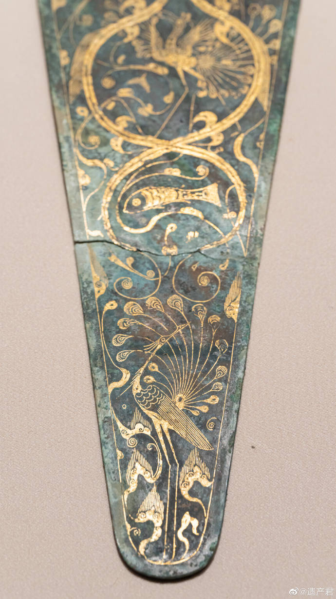 江西海昏侯墓出土当卢,汉代人的审美绝了!_错金_图案_金丝