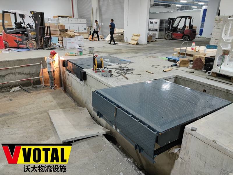 物流月台固定式登车桥_的设备_货物_高性能