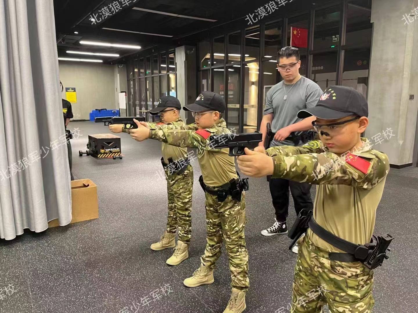 甘肃兰州北漠狼军少年军校 记住你现在的样子!