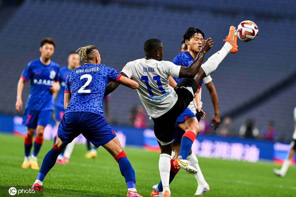 新浪体育独家解析恒大争冠关键战役