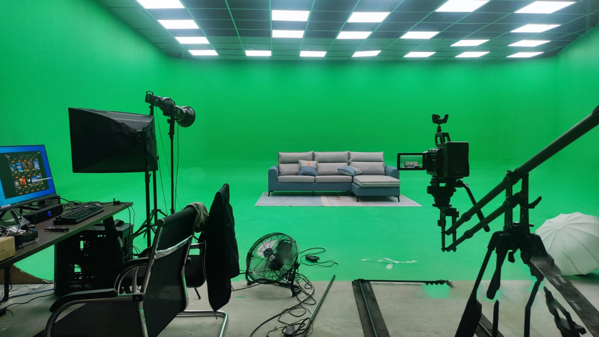 绿幕抠像布景棚_背景_素材_要求