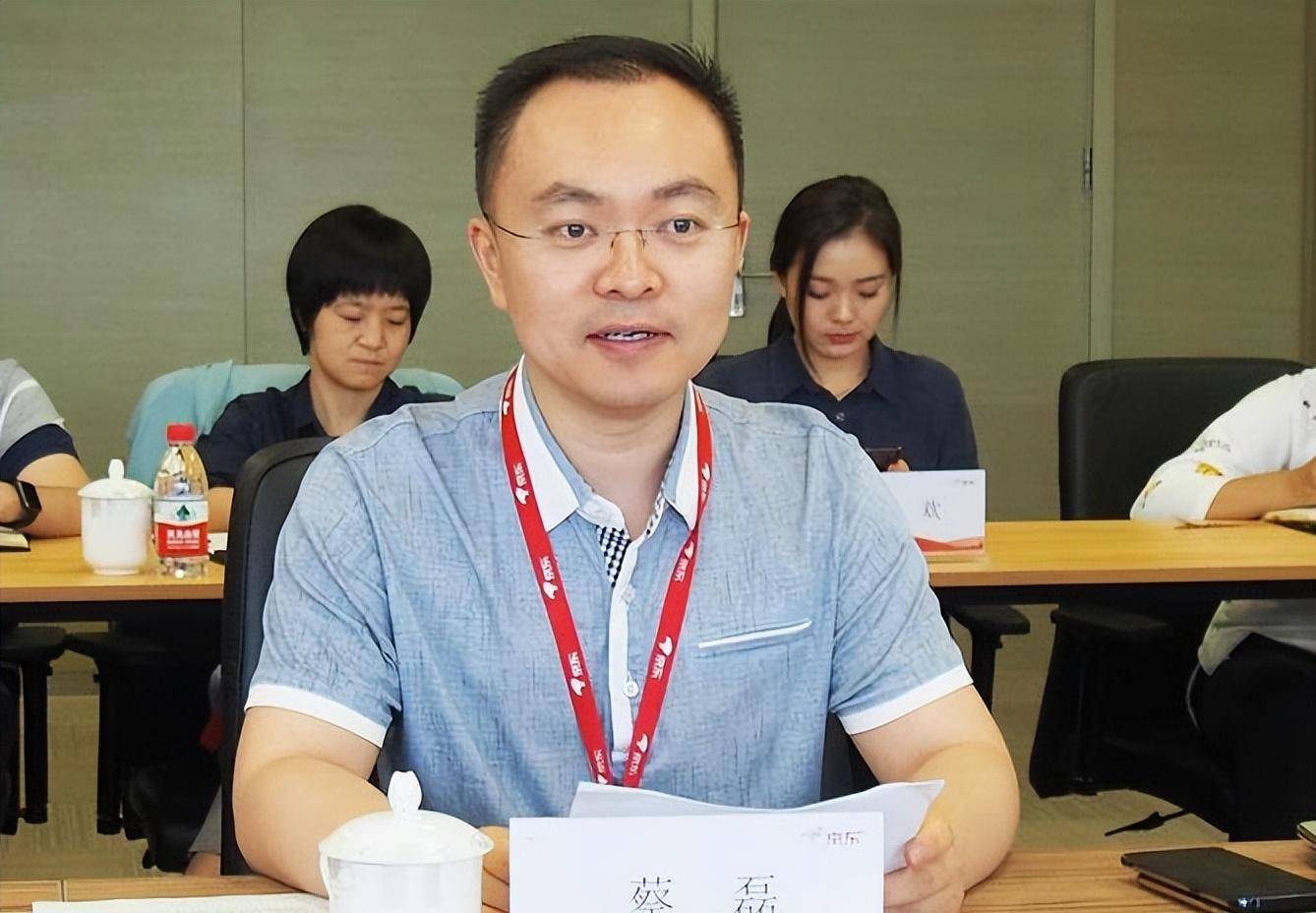 京东副总裁蔡磊:43岁身患渐冻症,投千万寻药,羡慕路边拾荒老人_工作狂