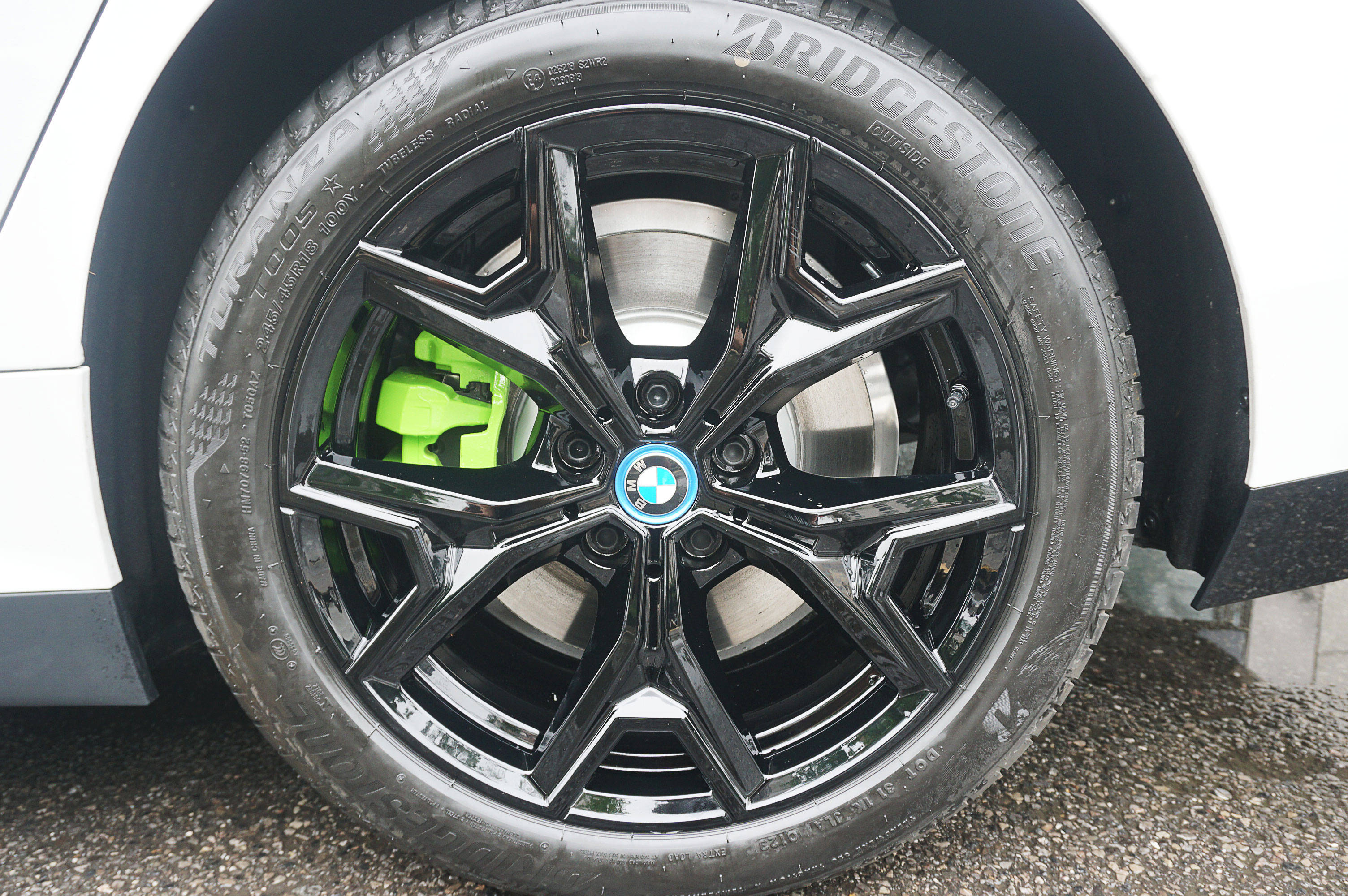 轮毂黑化后运动气息↑ 高级感↑ 协调感↑今天分享的案例是宝