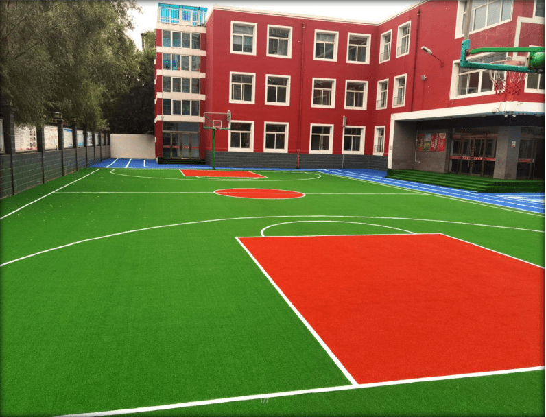 建仿真草坪地弹坪篮球场_进行_场地_材料