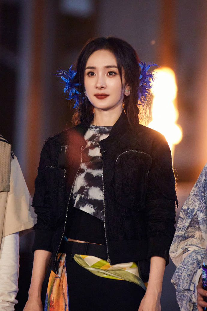 《密逃5》杨幂"金蝉脱壳"挣脱弹力带 郭麒麟给许凯唱歌助胆_大张伟