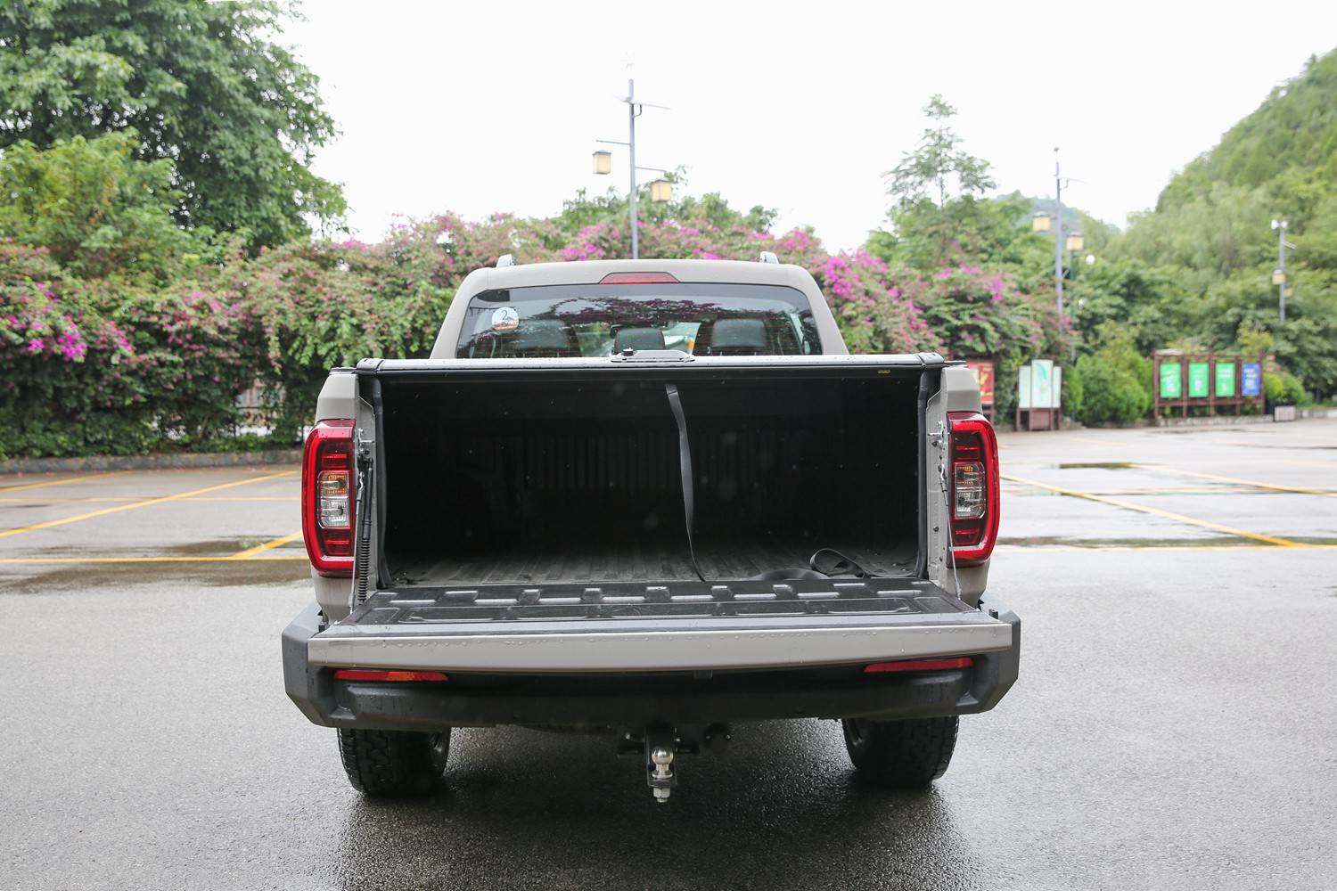 动力澎湃的硬核越野皮卡,试驾上汽大通星际·牛魔王_搜狐汽车_搜狐网