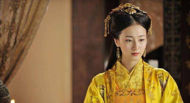 年轻貌美是必要条件,她还有个特殊技能_龚美_元休_歌女