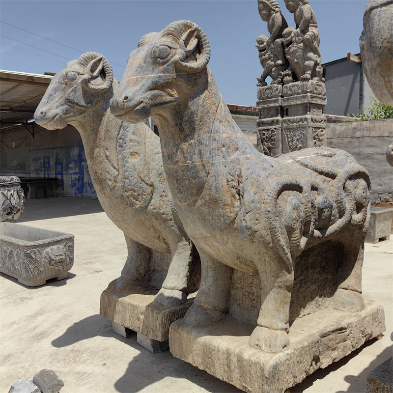 户外石雕仿古做旧青石山羊雕塑石头羊门口园林景观仿真动物摆件品