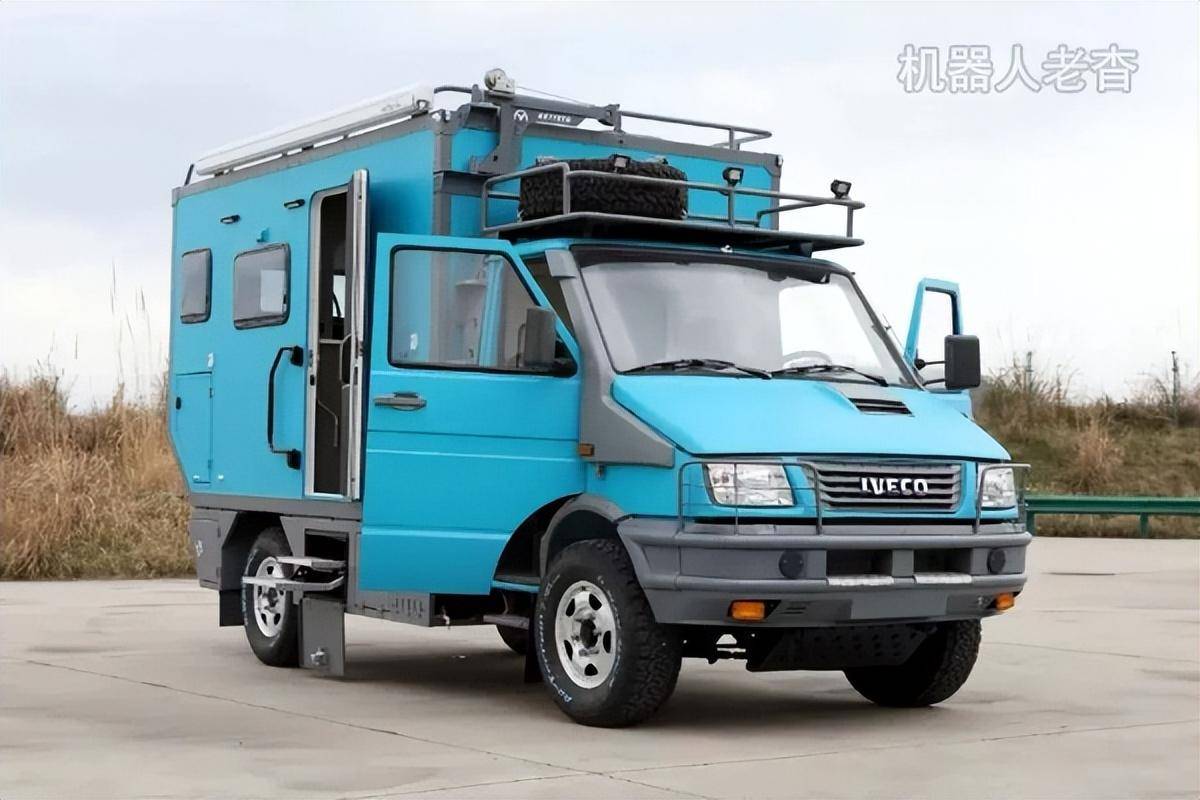 这款依维柯改装的房车真不错,简直与成品房车毫无二致,非常给力_搜狐