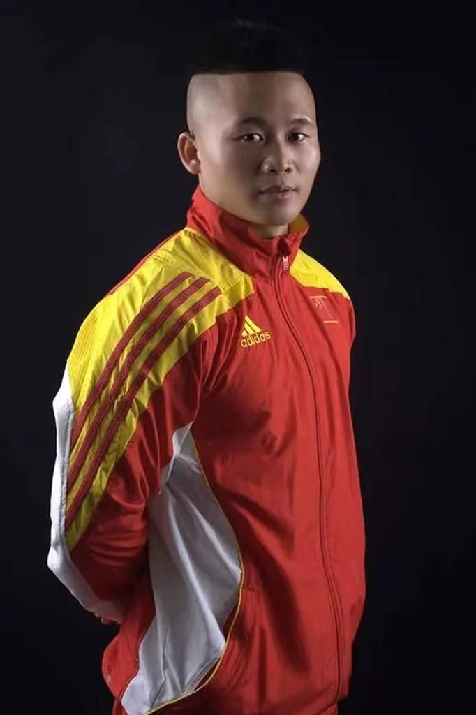 文武兼修,德才兼备,许多人都这样评价雷亚争,多年来