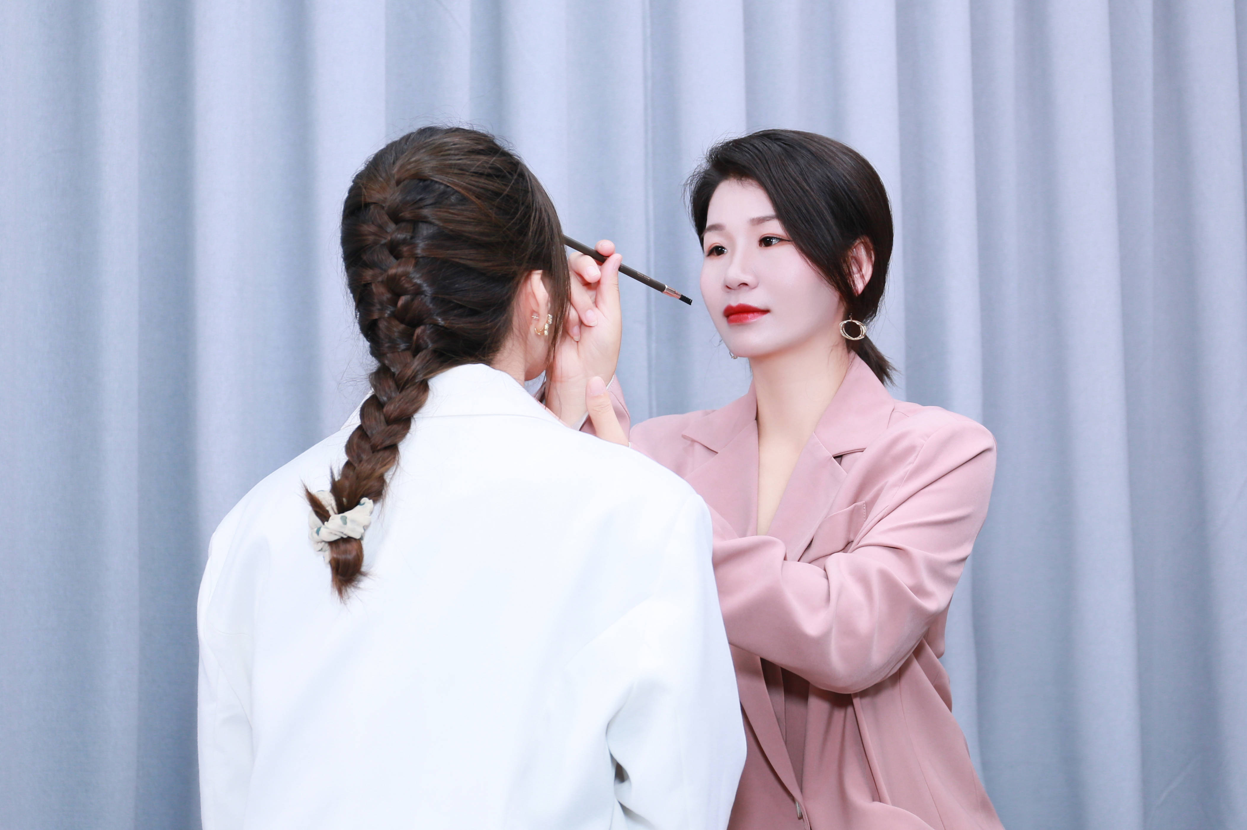 勇做时代的先驱,达者为先——半永久纹绣导师李丽琼_行业_大赛_个人