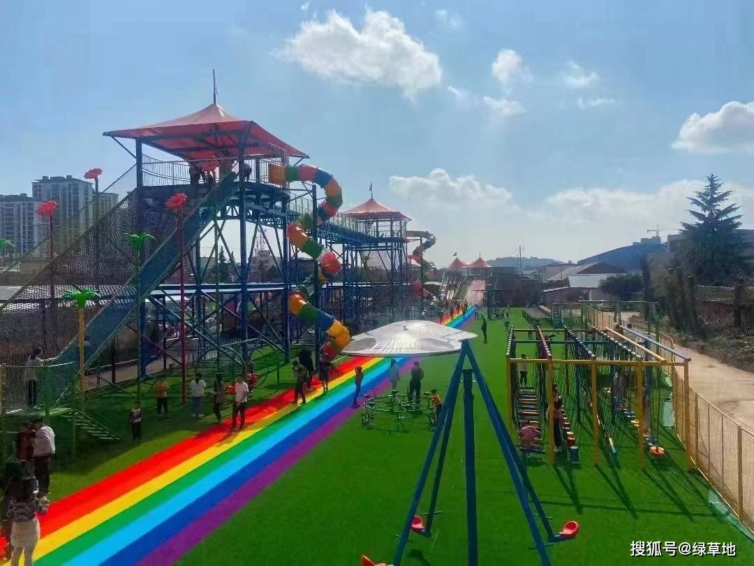 无动力游乐场仿真草坪_草地_减少了_外观