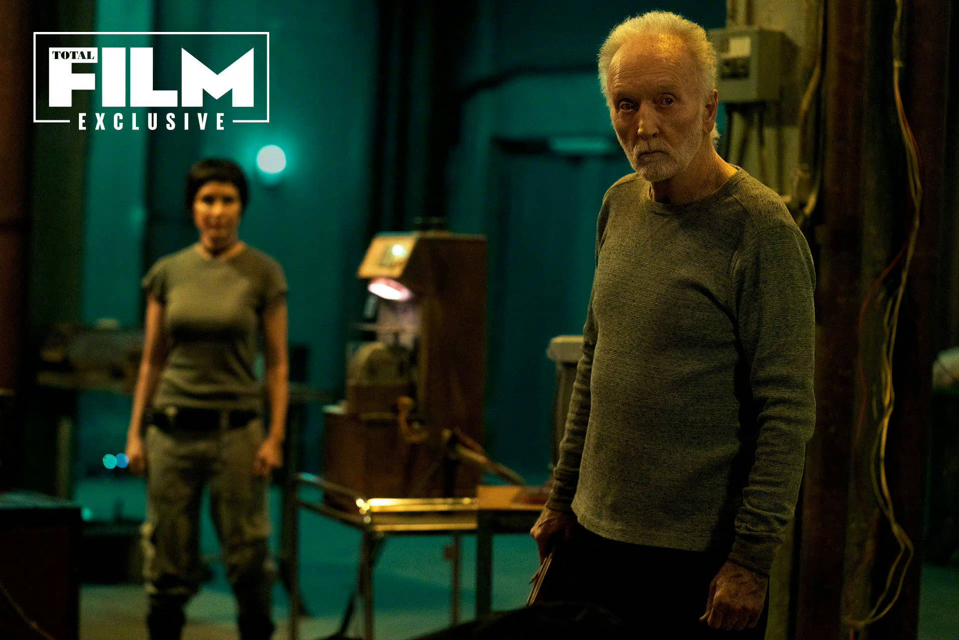 热门恐怖片系列新作《电锯惊魂10》曝新剧照 "竖锯"约翰·克莱默卷土