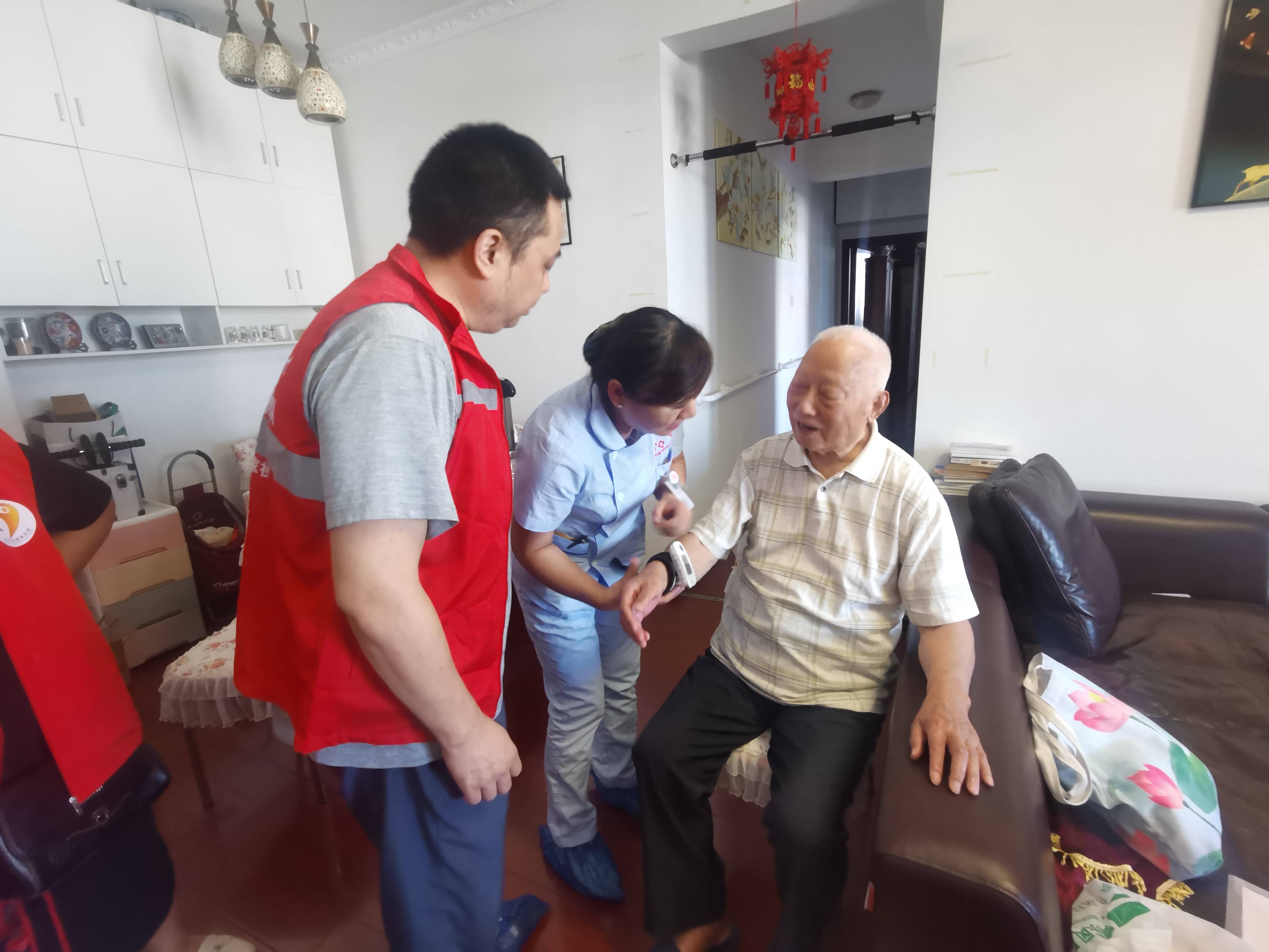 高家社区开展"五社联动,暖心筑情"入户走访慰问系列活动(二)_生活