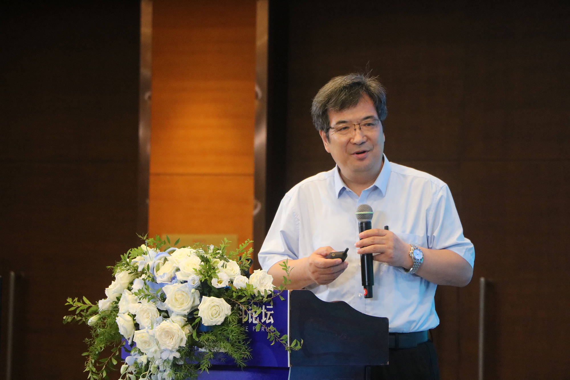 航天育种专家,陕西省航天育种工程技术研究中心主任郭锐以《航天育种