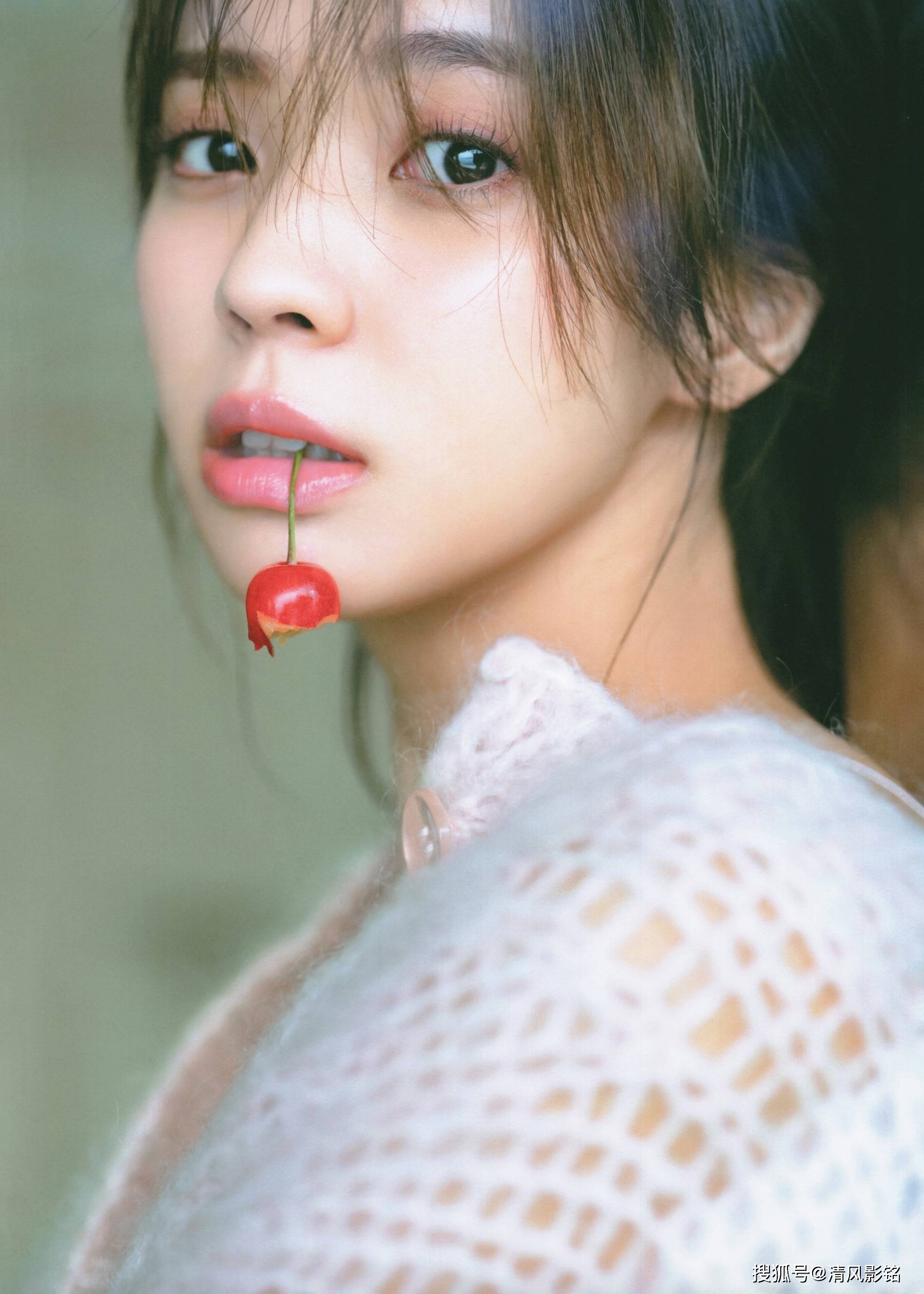 欅坂46小林由依2nd写真集「意外性」_姐姐_影响_内容