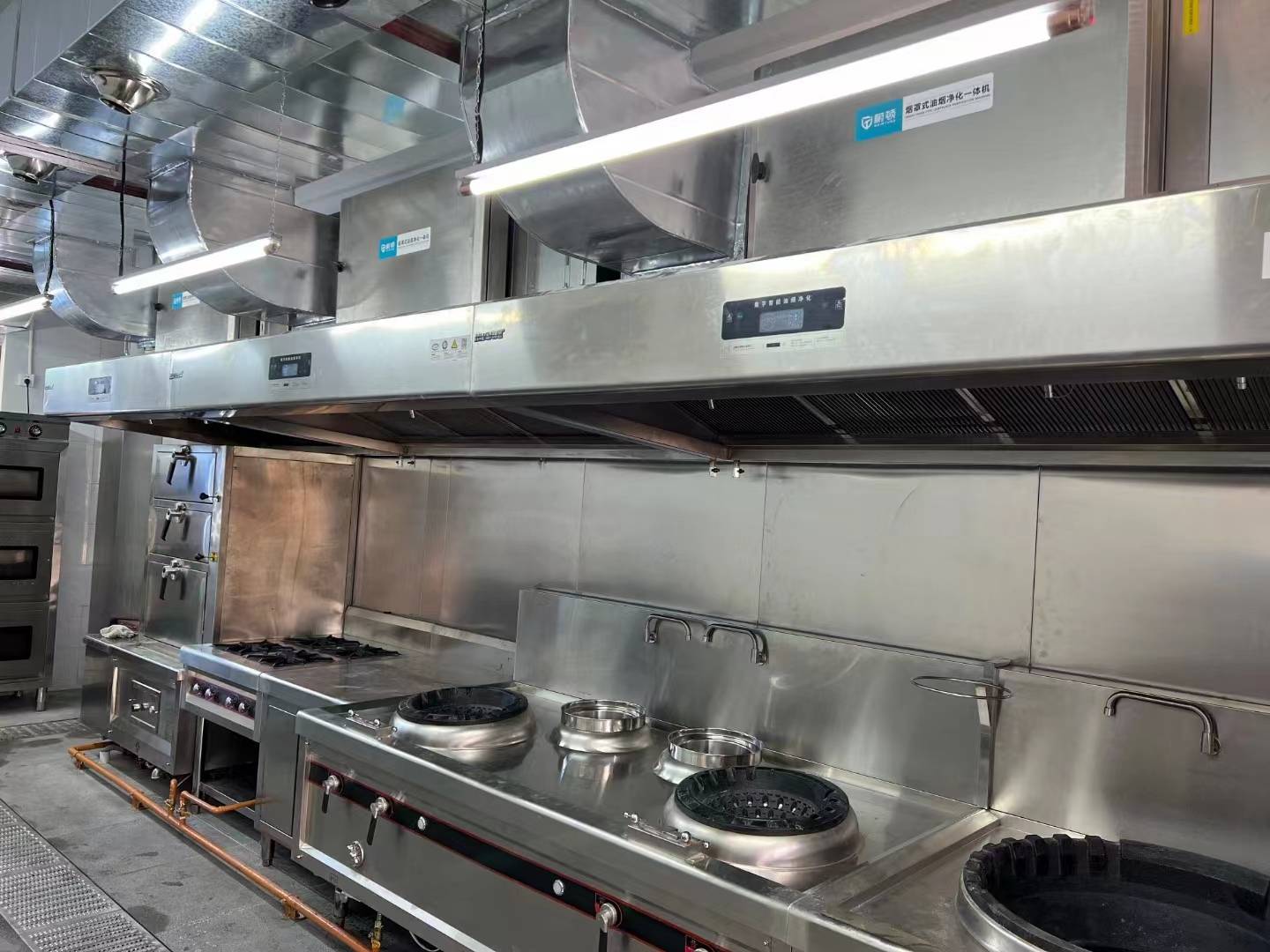 商用烟罩式油烟净化一体机:节能,安装便捷,打造无烟新厨房