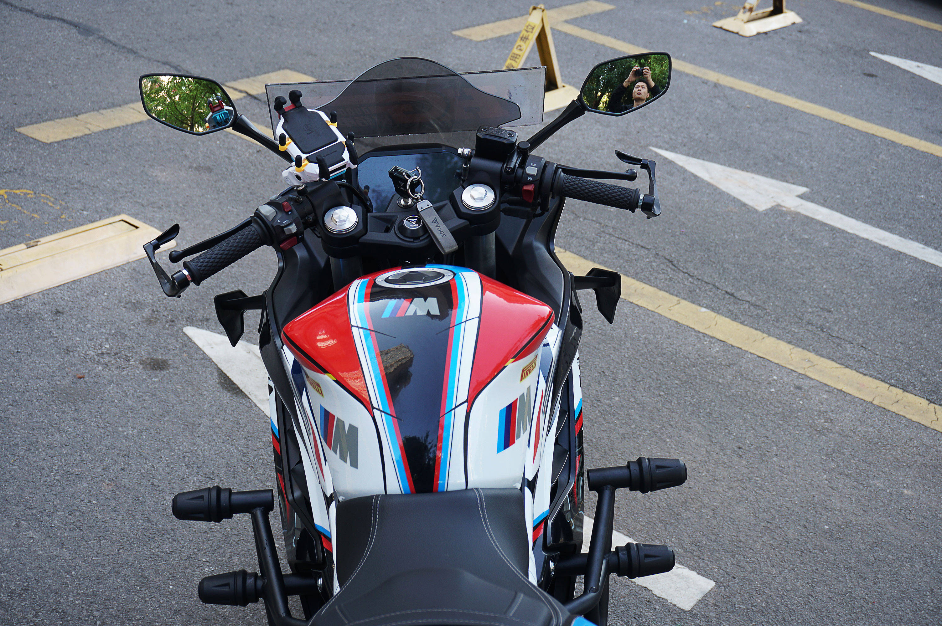 长沙汽车贴膜 长沙实体贴膜店 摩托车贴膜 机车 无极250rr 摩托车贴