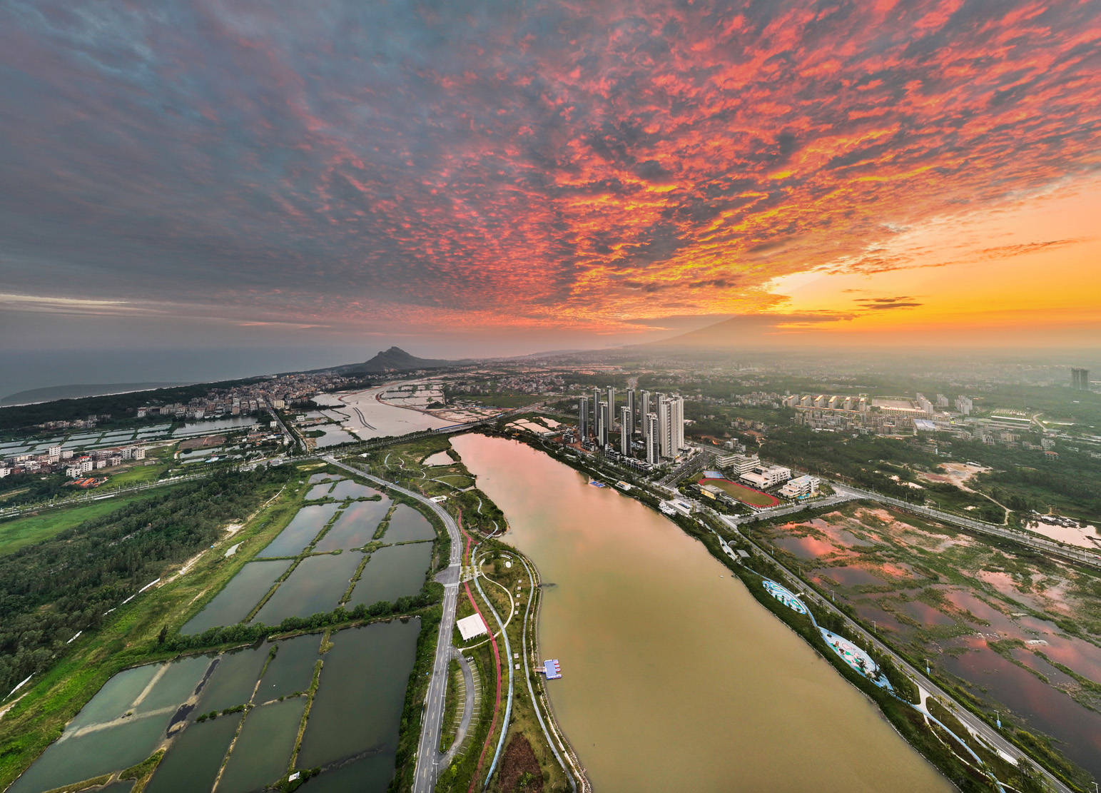 茂名华侨城歌美海纯水岸:云蒸霞蔚 美景如画