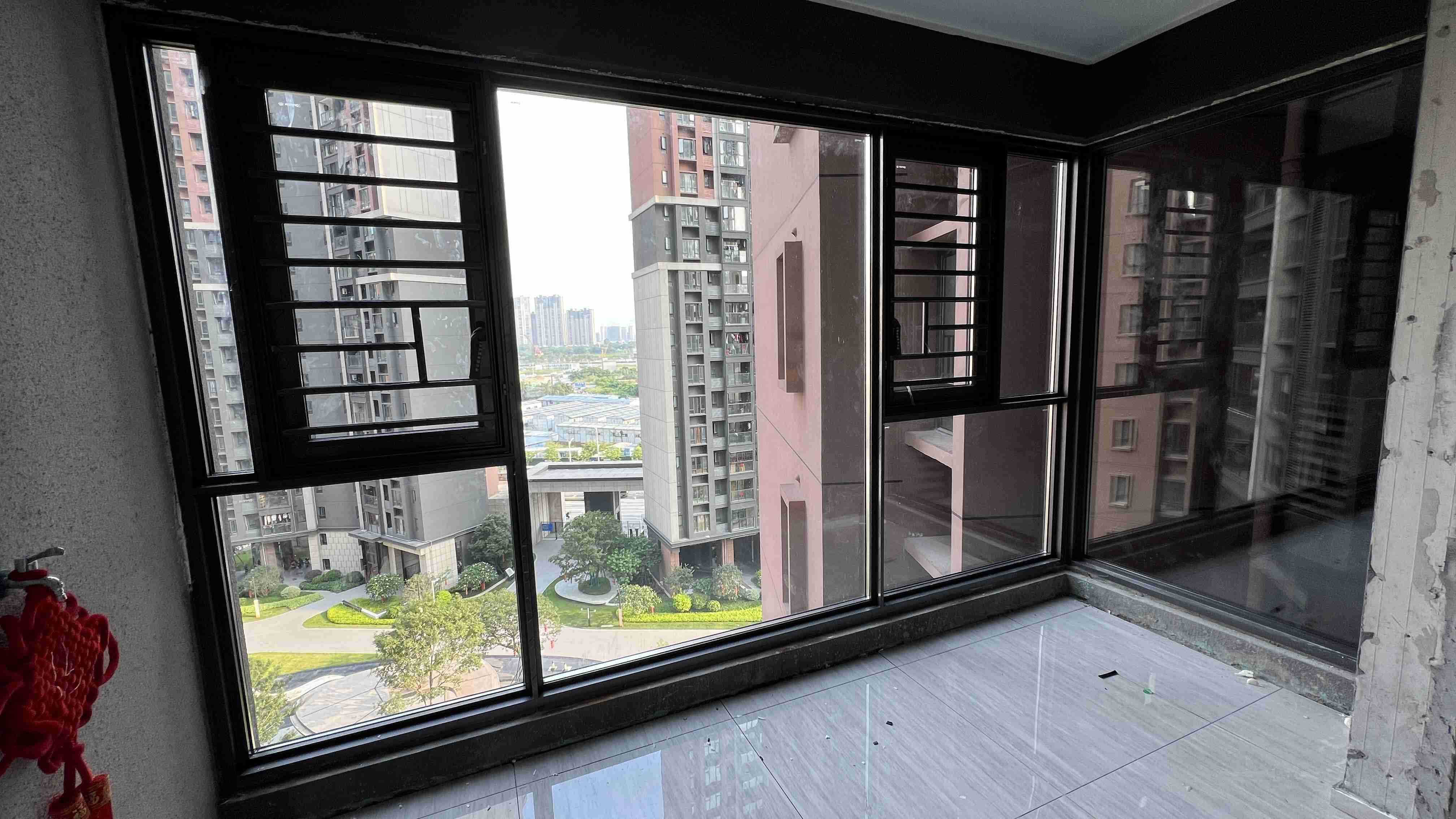 小阳台封窗推荐,荔湾区阳台封窗设计安装公司