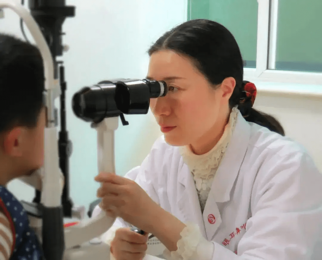 上海铭依眼科医生王晓瑛坐诊时间_晶体_手术_患者