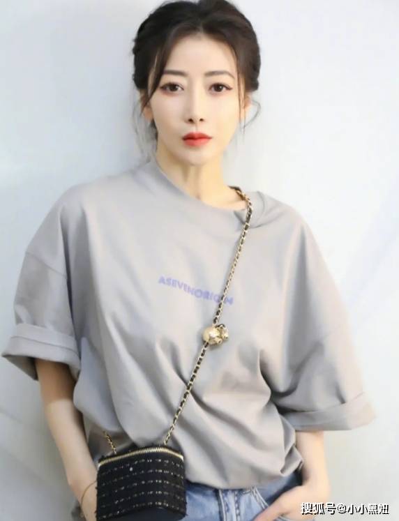 48岁陈紫函的勾魂身材,令人陶醉!_人们_魅力_造型