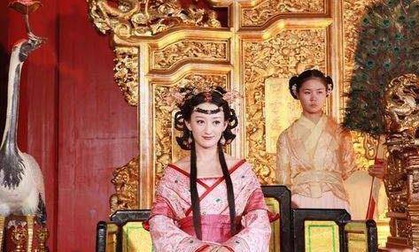 皇后,从五千人中选出,还帮明朝的最后一位皇帝登基_张嫣_朱由校_赵高