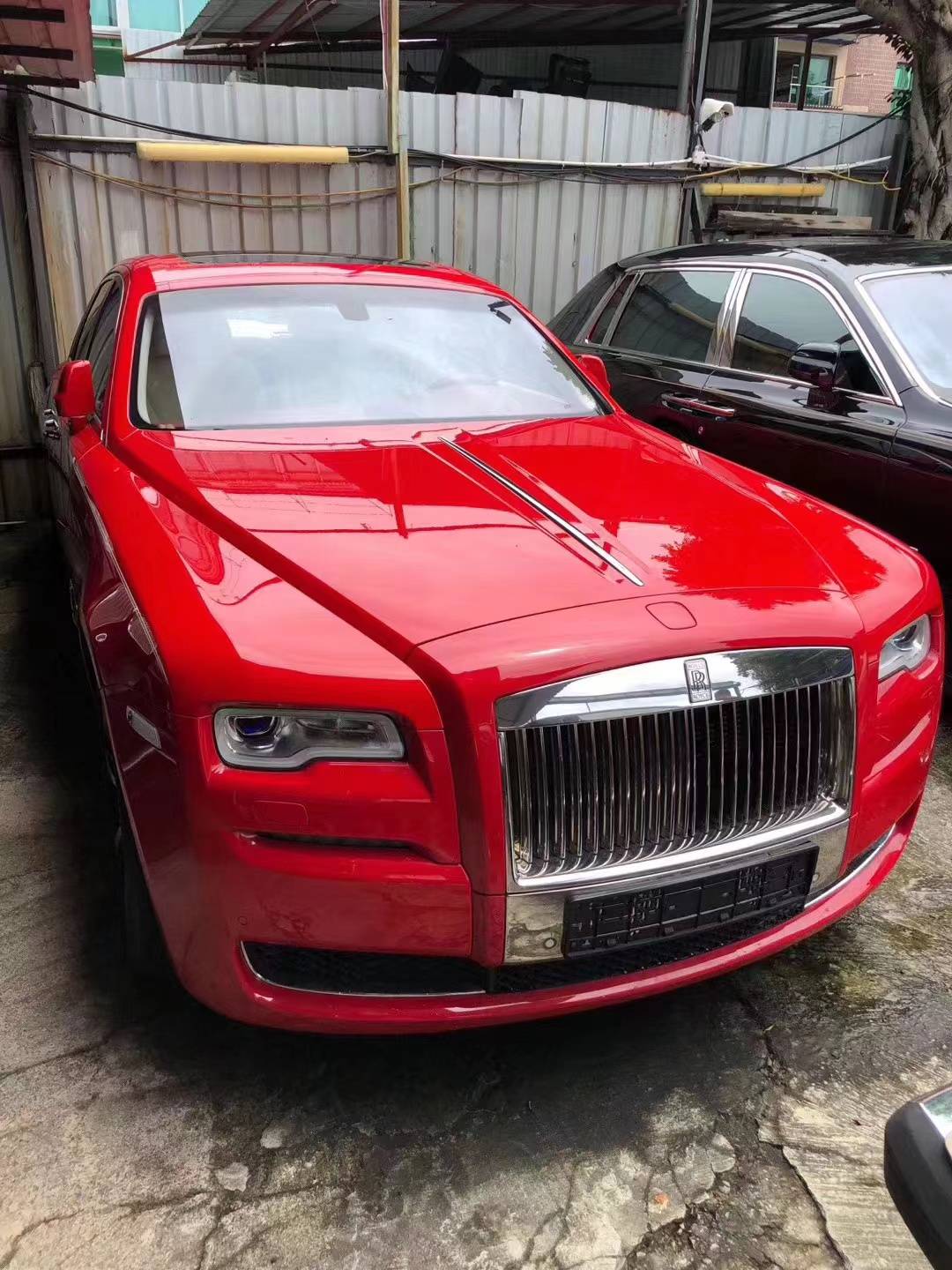 不要惊讶,这些都是zs商从国外进的货,把这些车直接批发给黄江车商,车