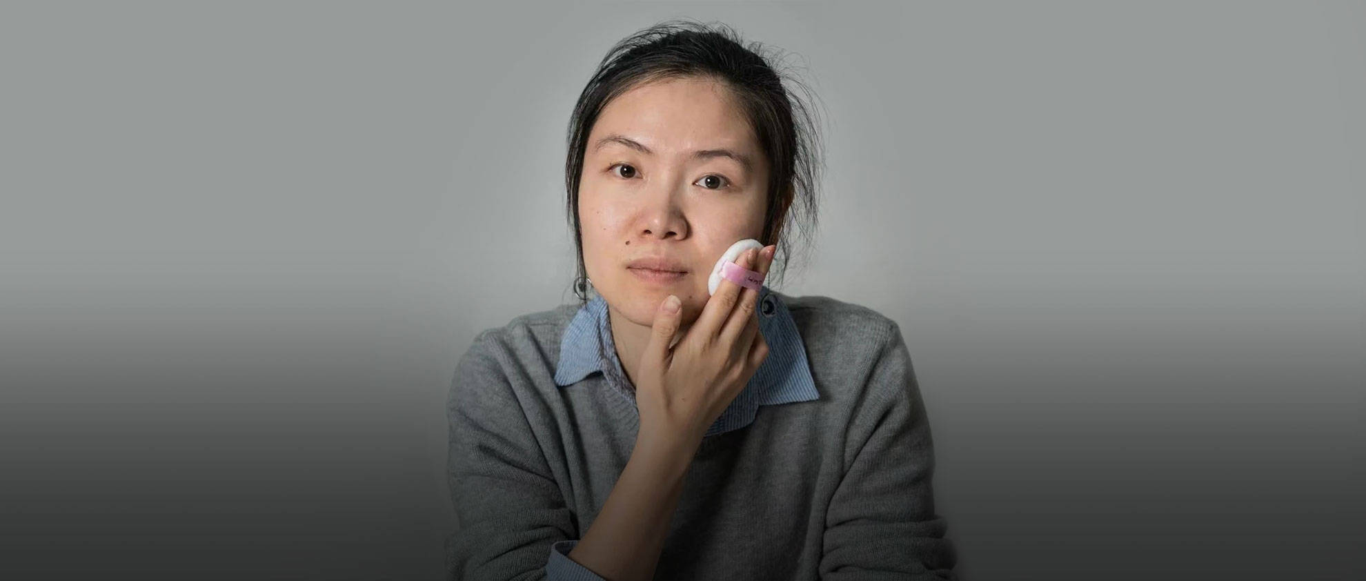 她16岁失明,成中国第一位盲人化妆师_肖佳_眼影_什么