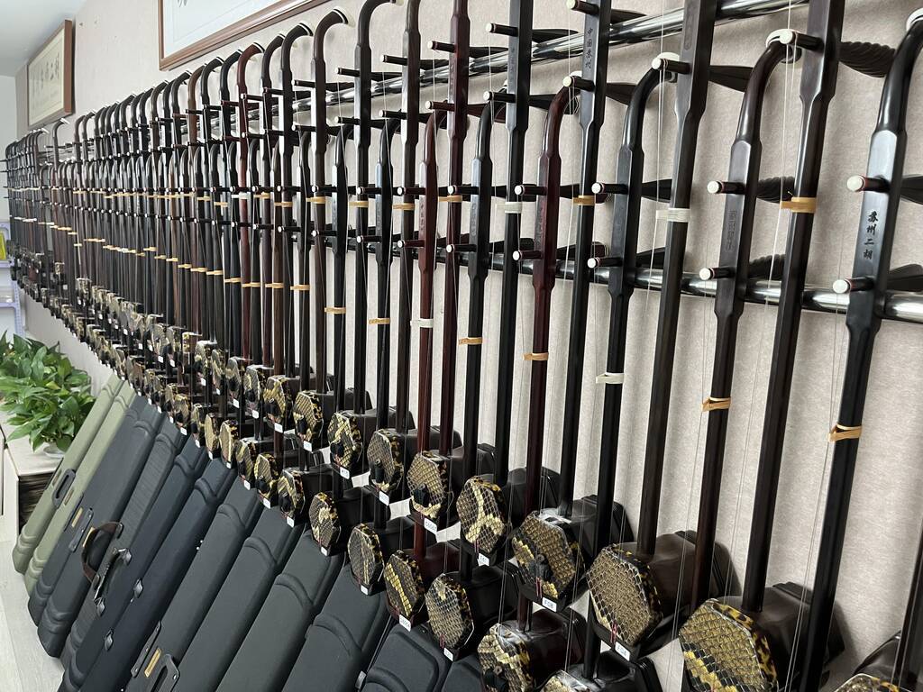 苏州哪里生产的二胡最好？揭秘手工艺的魅力与品质保证_搜狐网