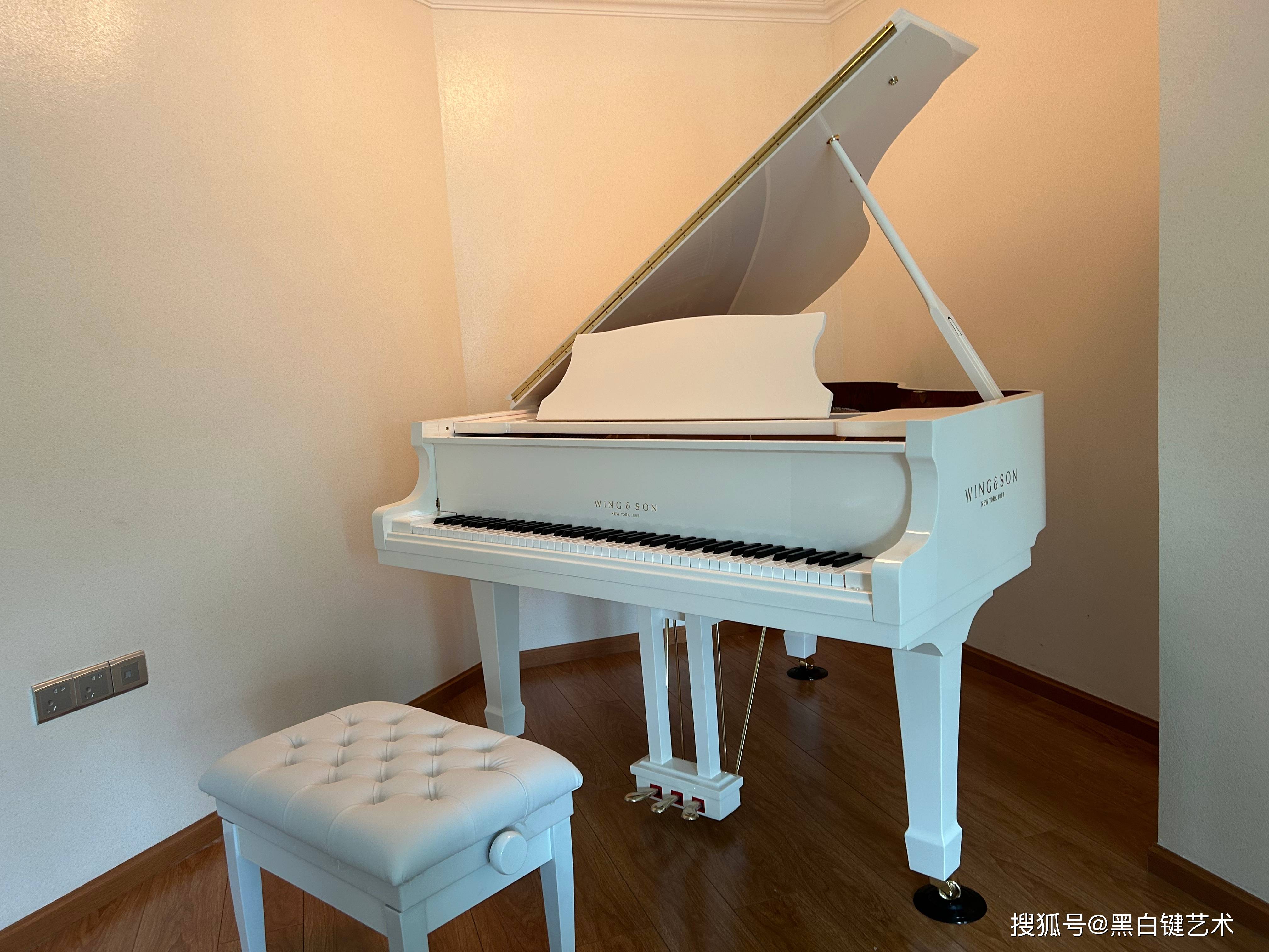 温格150cw白色三角钢琴赏析