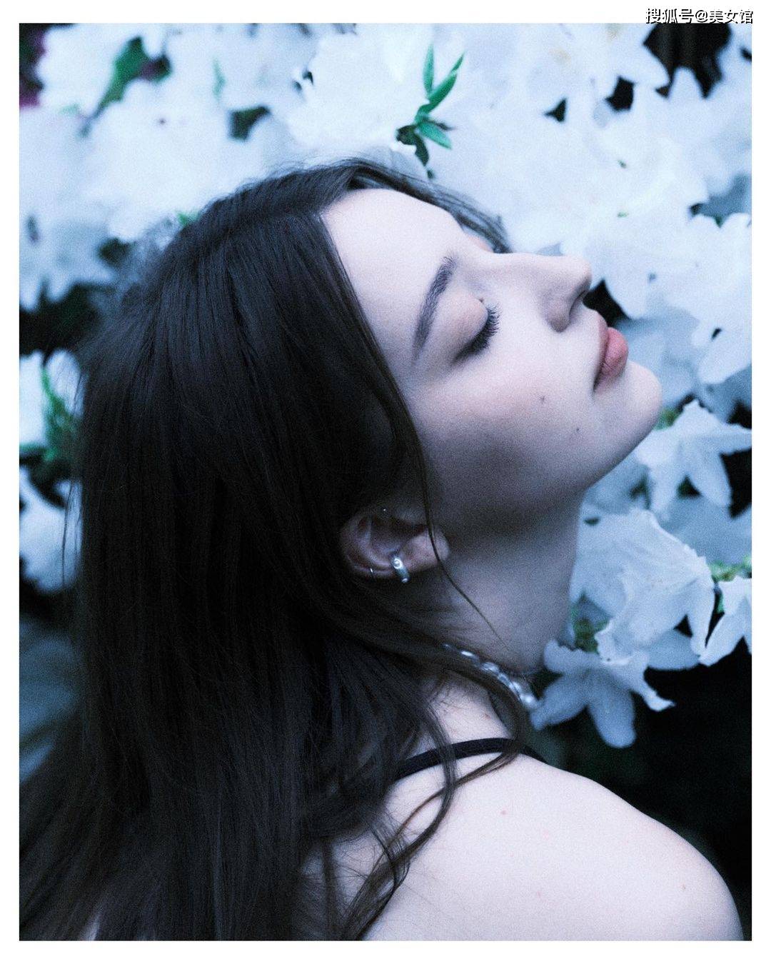 安吉丽娜·丹妮洛娃:天使容颜的俄罗斯美人,战斗民族的颜值巅峰_女神