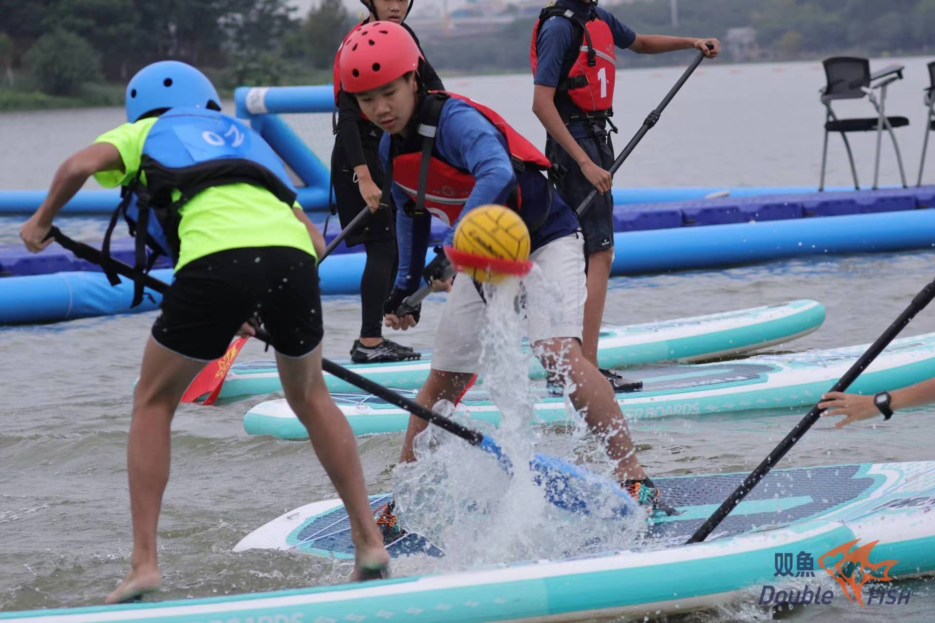 的运动,很多的运动只局限在身体的某一部分,桨板运动是全身性的训练