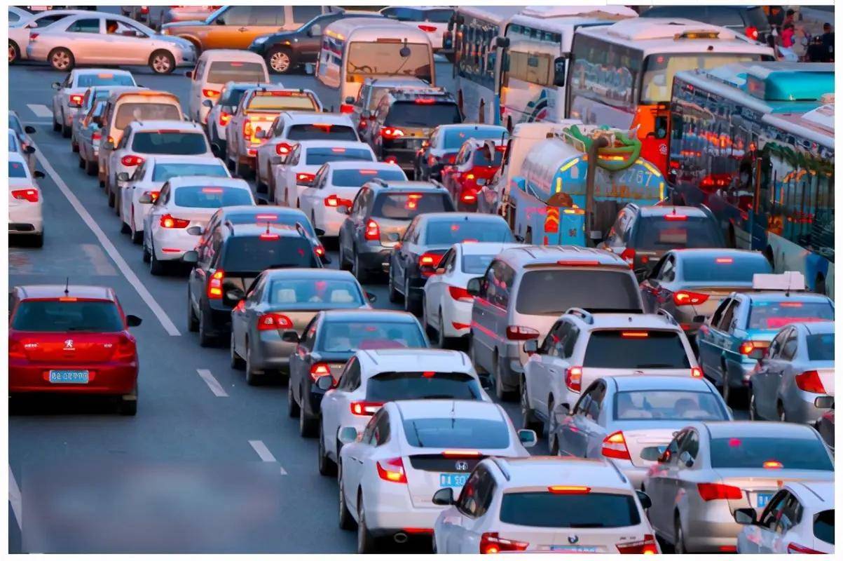 交通堵车,是电动车多了还是汽车多了_搜狐汽车_搜狐网