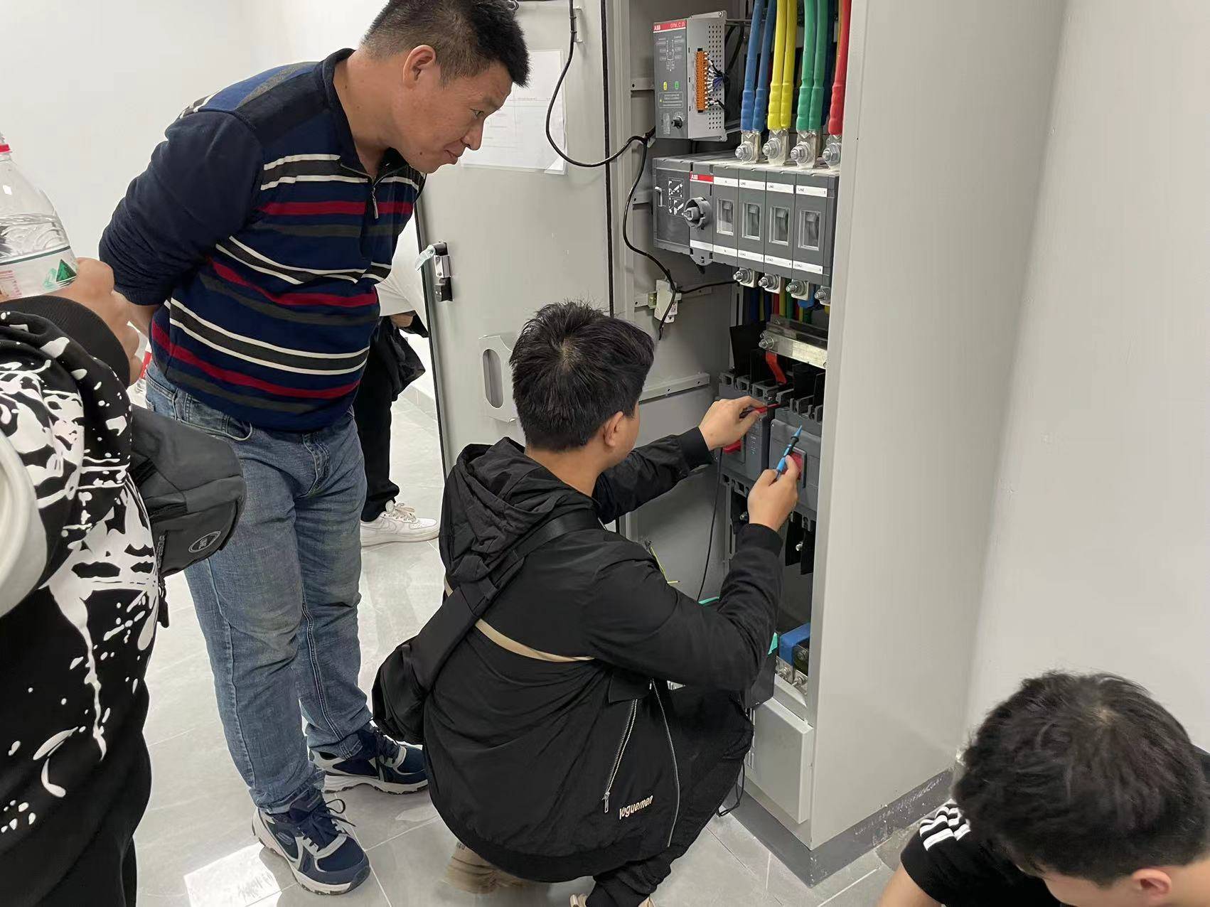 智能生活背后的守护者：谈设备维修行业的现状与发展