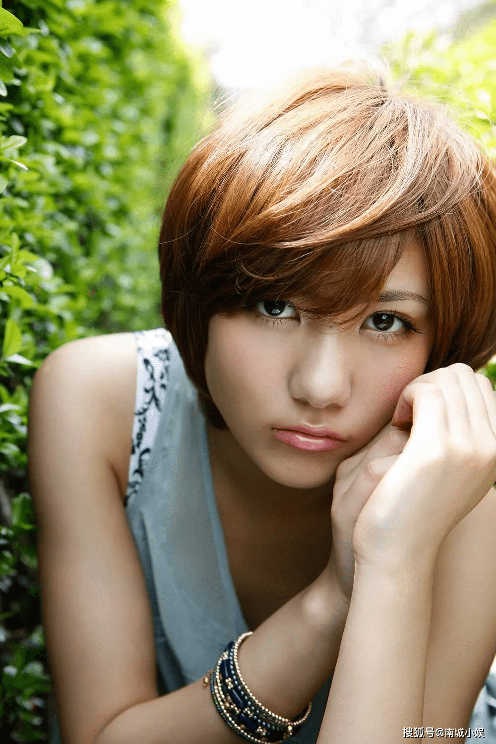 性感撩人的宫泽佐江,顶尖小辣妹!_生活_作品_才华