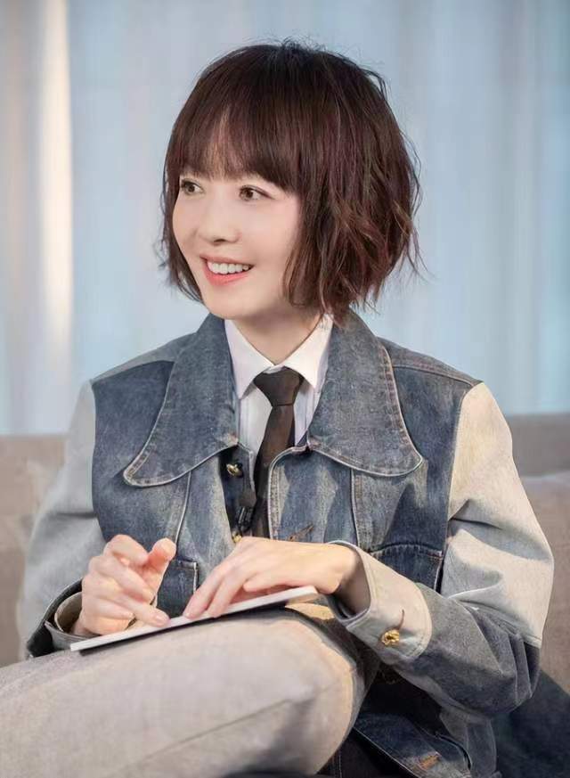 鲁豫,阿云嘎恋情曝光,相差19岁两人已同居,网友评论太亮眼了_后鲁