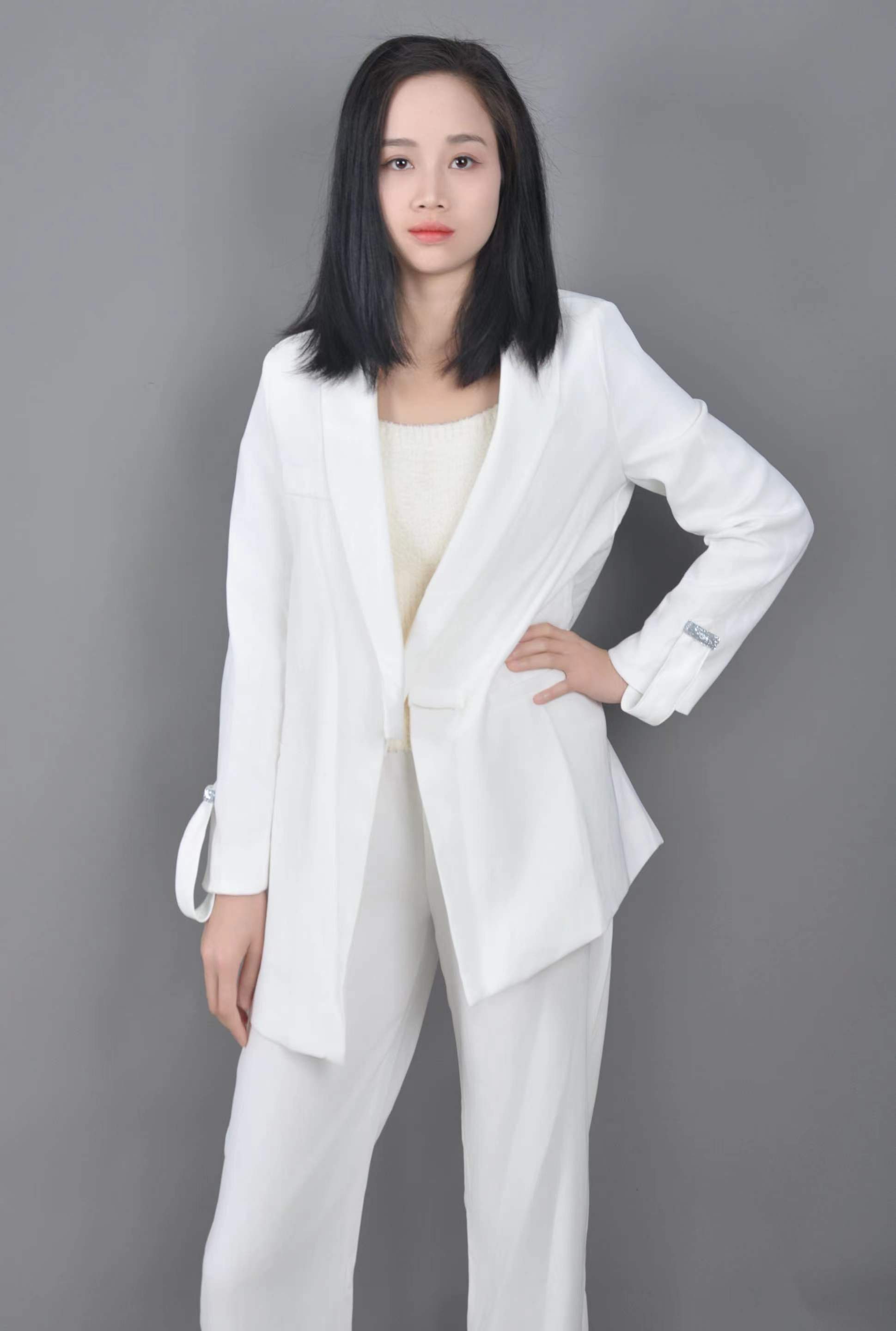 《君无邪:潜力无限的模特新星,等你来合作!》_陈洁_生活_艺术