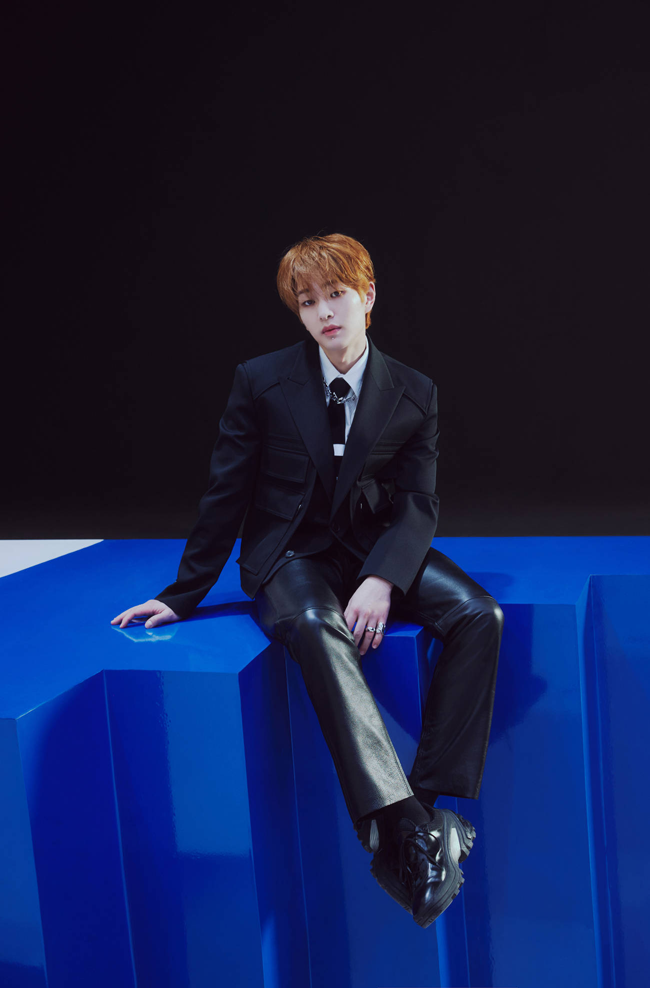 shinee成员温流回归倒计时第五天,个人专辑收录曲《on the way》展现