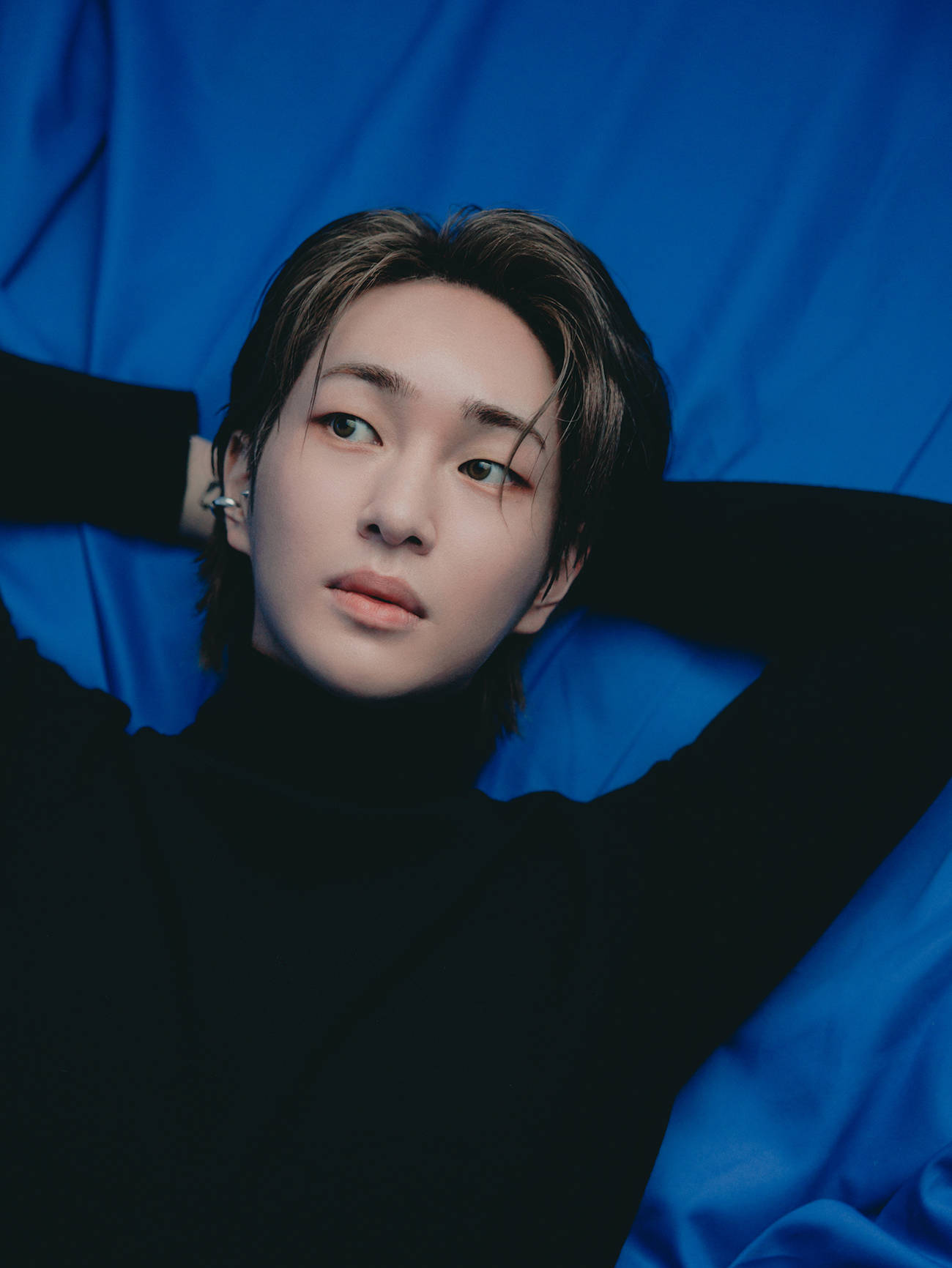 温流首张正规专辑《circle》荣登韩国各大唱片周榜第一名,获得热烈