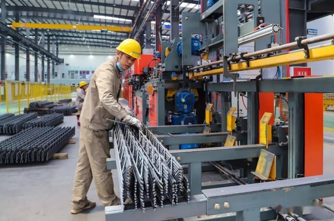 截至5月27日,全市重点项目复工228个,返岗28572人,复工率100%,返岗率